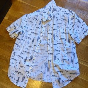 Mens size large short sleeve button down with fish
